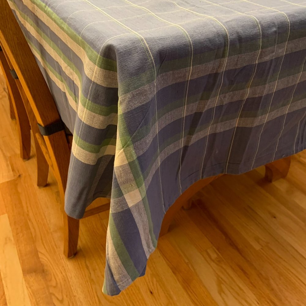 Linen Tablecloth - Rectangle: 50 by 72 Inches - Picture 2 of 6